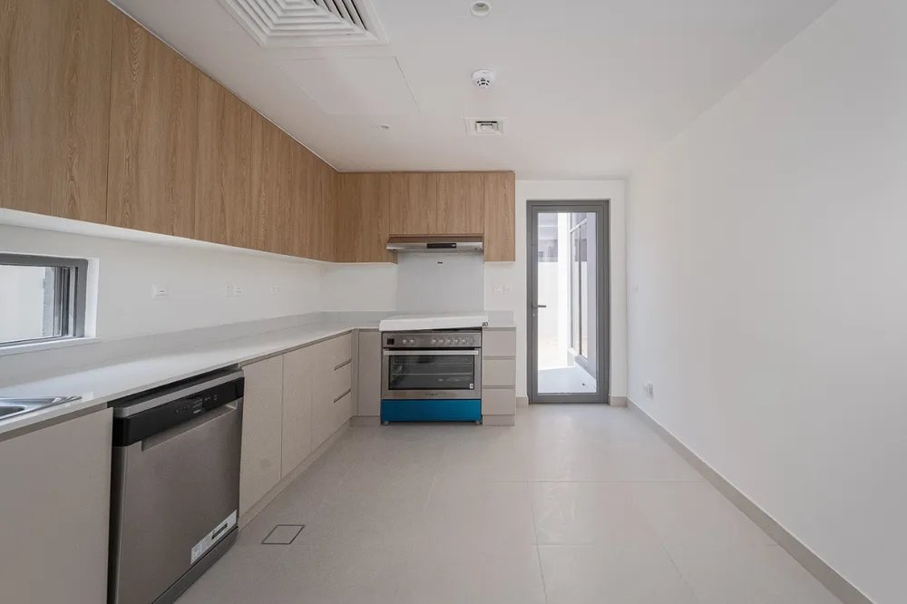 4 Bedrooms Villa in The Pulse Beachfront 3