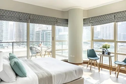 2 Bedrooms Apartment in Marina Quay West Image