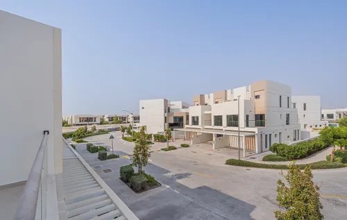 5 Bedrooms Villa in Park Residence 1 Image