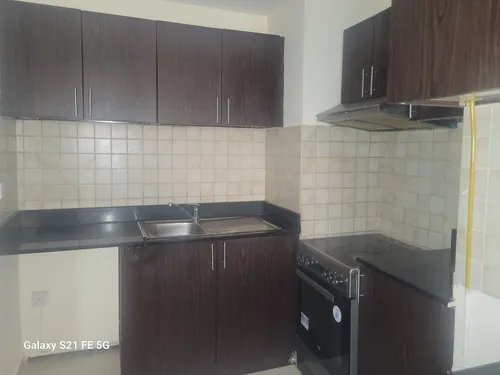 2 Bedrooms Apartment in Hanover Square Image